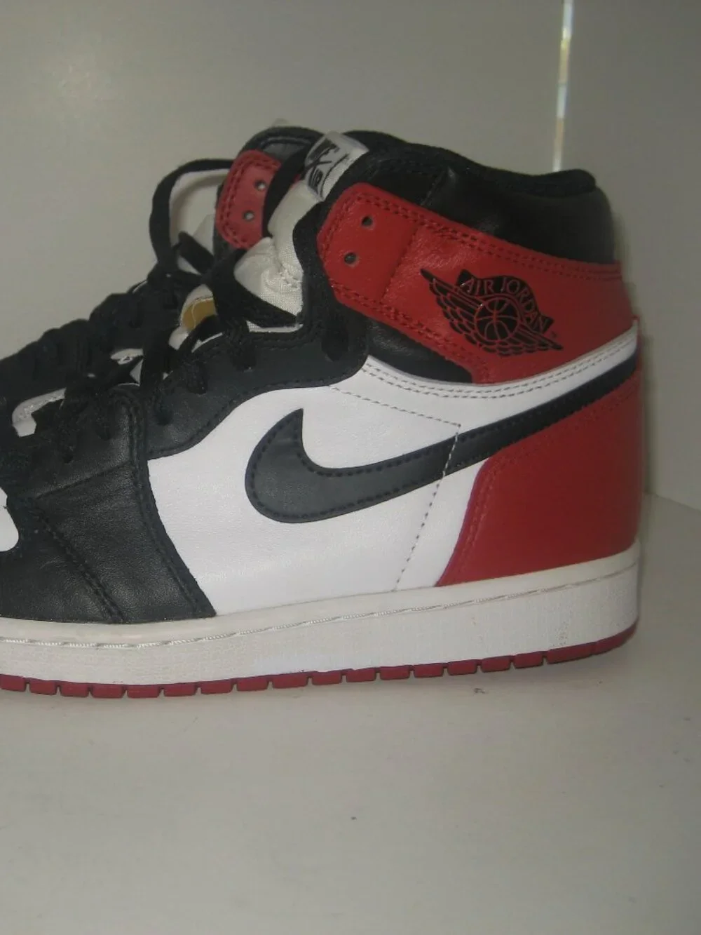 Men's Nike Air Jordan 1 High Retro OG Black Toe 2016 Size 9.5 Retro 555088-125